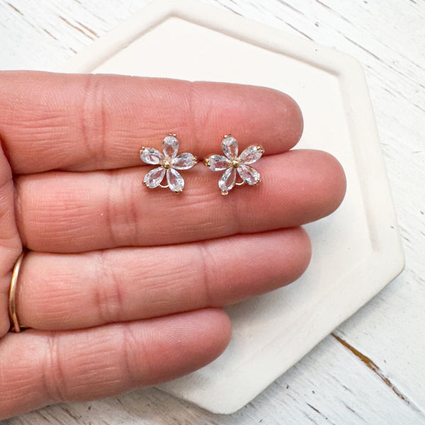 Pave GOLD FLOWER STUD Connector